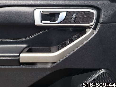 Used 2022 Ford Explorer XLT w/ Equipment Group 202A image 18