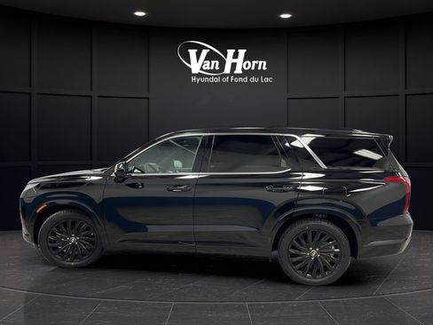 Used 2024 Hyundai Palisade Calligraphy AWD/4WD image 3