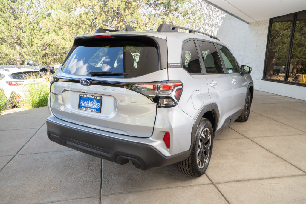Certified 2025 Subaru Forester Premium AWD/4WD image 6