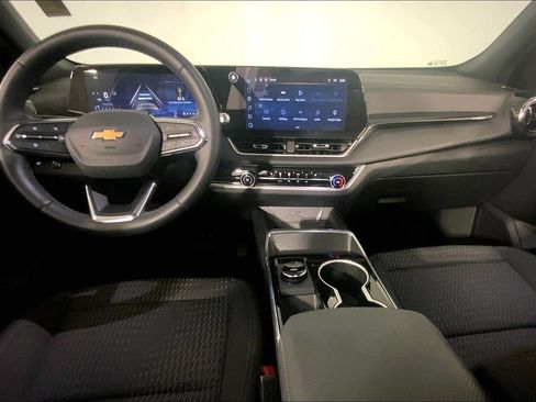 Used 2026 Chevrolet Equinox LT FWD image 15