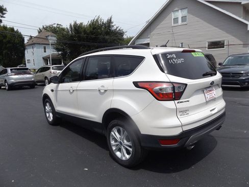 Used 2018 Ford Escape SE FWD image 9