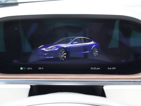 Used 2022 Tesla Model S AWD/4WD image 19