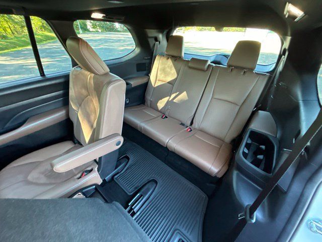 Used 2026 Toyota Grand Highlander AWD Hybrid image 34