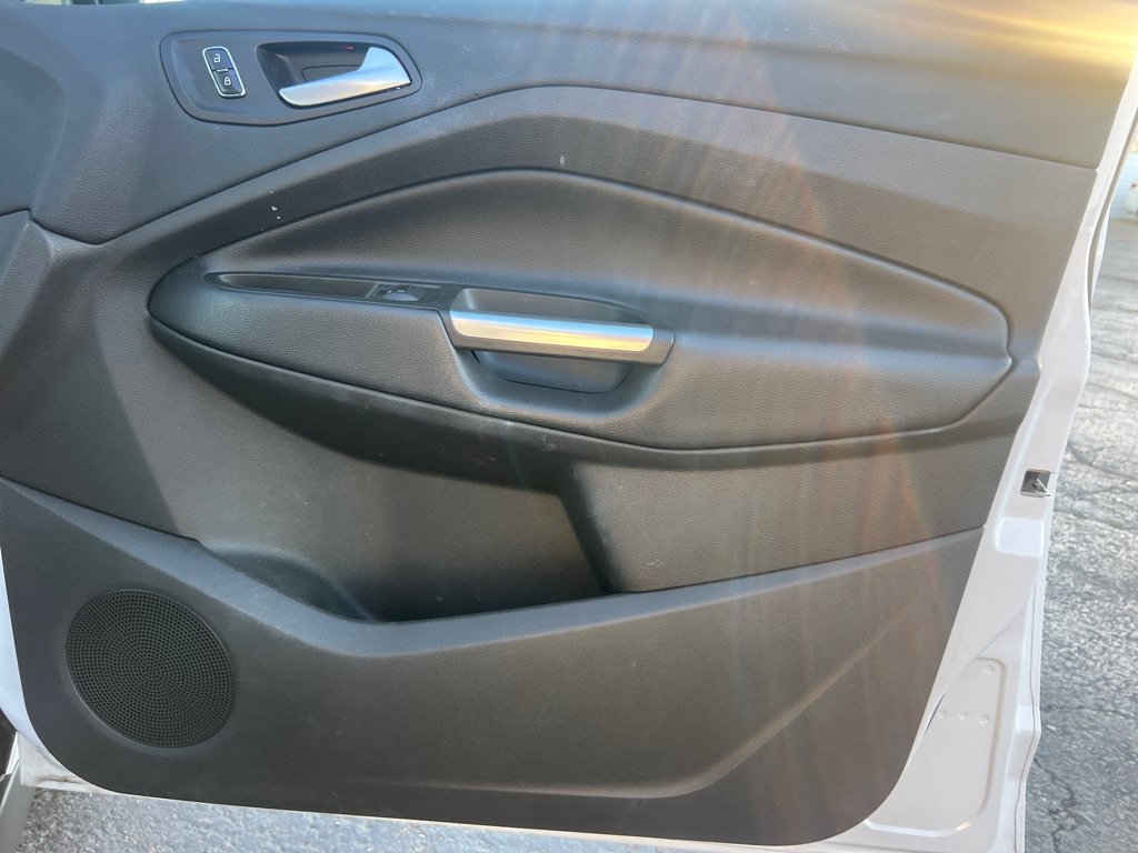 Used 2016 Ford C-MAX SEL w/ Equipment Group 302A FWD image 18