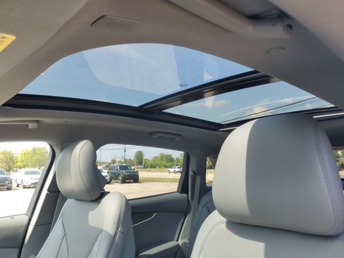Used 2019 Lincoln Nautilus Reserve AWD/4WD image 11
