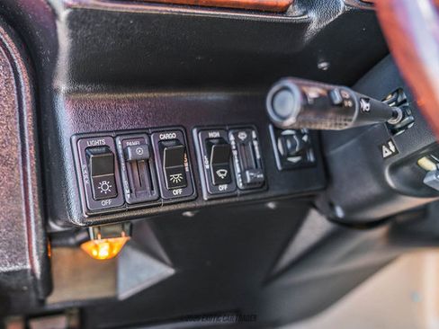 Used 2002 HUMMER H1 4-Door Wagon image 30