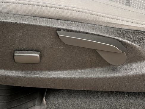 Used 2021 Chevrolet Colorado W/T w/ WT Convenience Package image 22