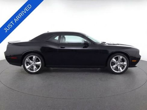 Used 2014 Dodge Challenger R/T RWD image 15