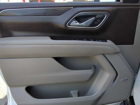 Used 2024 Chevrolet Tahoe LT RWD image 10