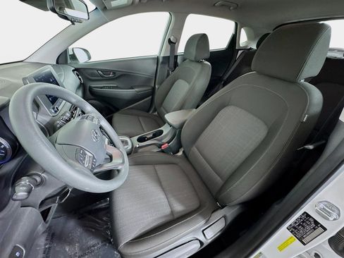 Certified 2022 Hyundai Kona SEL w/ Cargo Package image 11