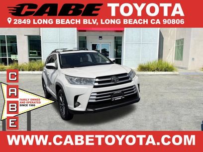 Used 2017 Toyota Highlander XLE w/ Carpet Mat Package