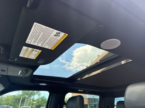 Used 2023 Ford F150 Raptor w/ Raptor Carbon Fiber Package image 13