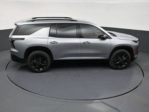 Used 2026 Chevrolet Traverse RS FWD image 18
