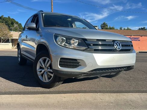 Used 2017 Volkswagen Tiguan S FWD image 17