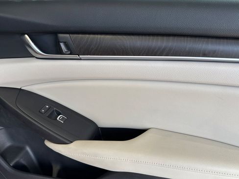 Used 2018 Honda Accord EX-L image 21