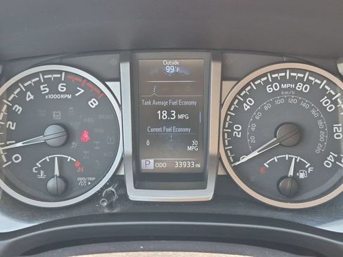 Used 2023 Toyota Tacoma SR5 RWD image 21