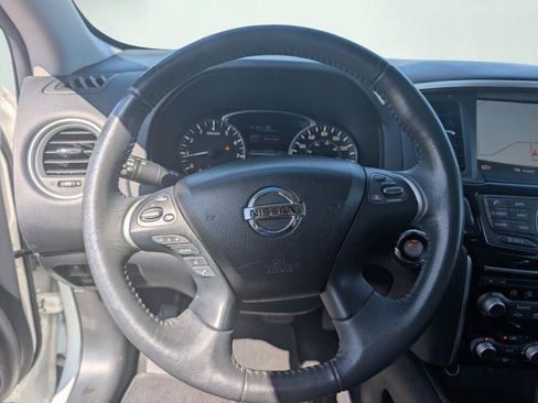 Used 2017 Nissan Pathfinder SV w/ SV Tech Package AWD/4WD image 24