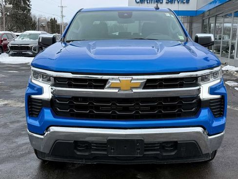 Used 2025 Chevrolet Silverado 1500 LT image 2