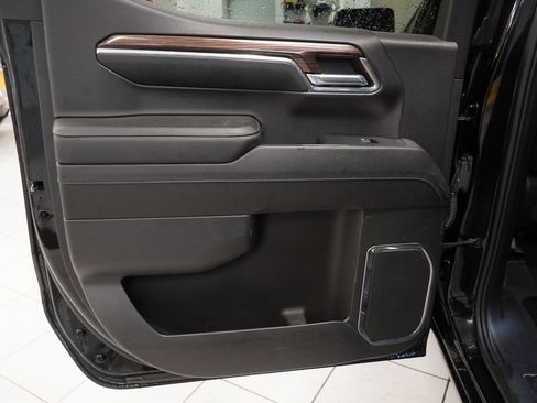 Used 2023 Chevrolet Silverado 1500 LT AWD/4WD image 25