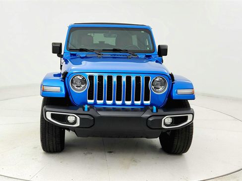 Used 2023 Jeep Wrangler Unlimited Sahara w/ Cold Weather Group image 8