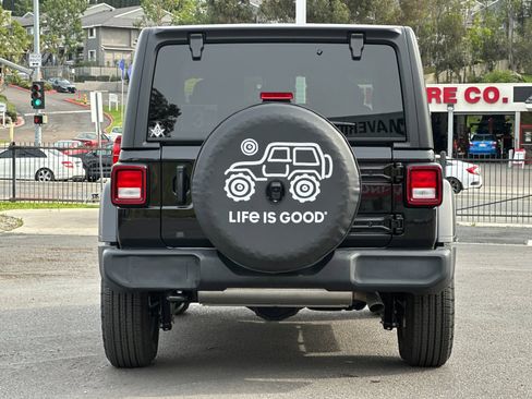 Used 2024 Jeep Wrangler Sport S image 4