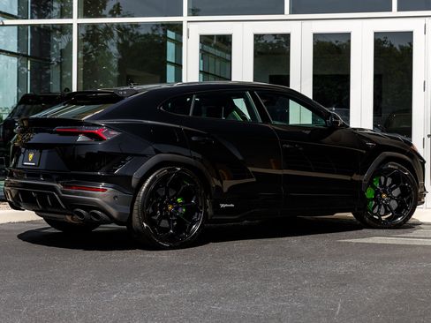 Used 2024 Lamborghini Urus Performante AWD/4WD image 16