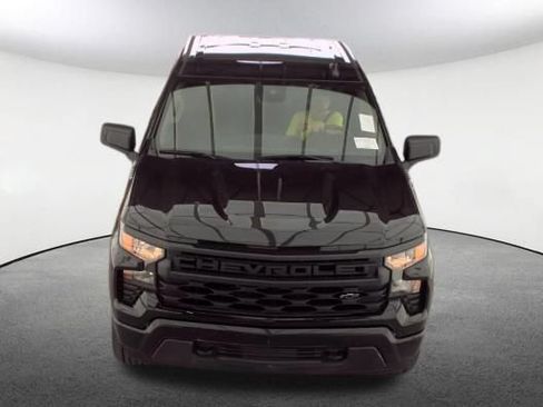 Used 2024 Chevrolet Silverado 1500 Custom AWD/4WD image 2