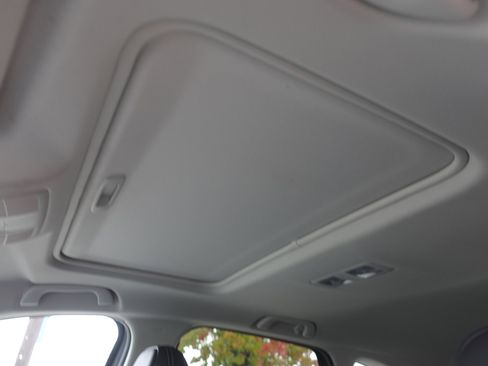 Certified 2025 MAZDA CX-5 AWD 2.5 S w/ Preferred Package image 12