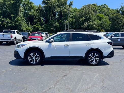 Used 2022 Subaru Outback Limited w/ Popular Package #2 AWD/4WD image 3