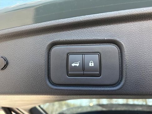 New 2026 Nissan Pathfinder SL image 25