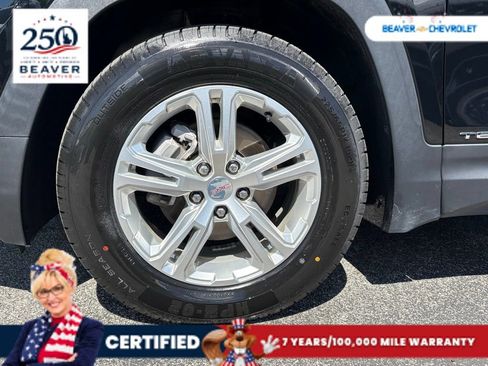 Used 2024 GMC Terrain SLE FWD image 10