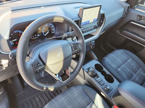 Used 2024 Ford Bronco Sport Heritage w/ Heritage Convenience Package image 4