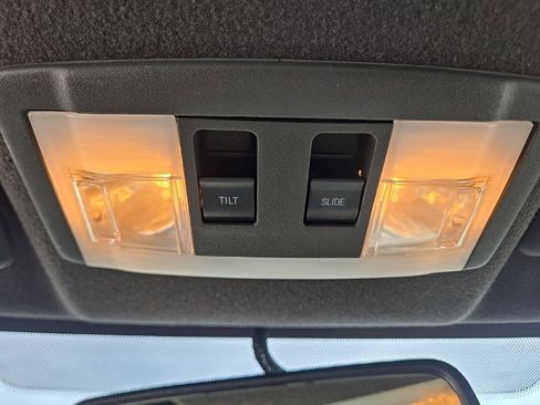 Used 2009 Ford Focus SEL FWD image 30
