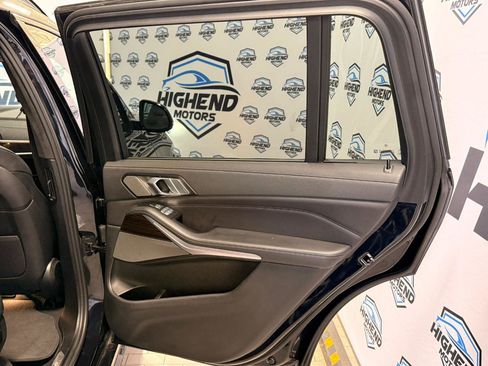 Used 2021 BMW X7 xDrive40i w/ M Sport Package AWD/4WD image 26