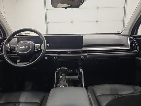Used 2024 Kia Sorento S FWD image 13
