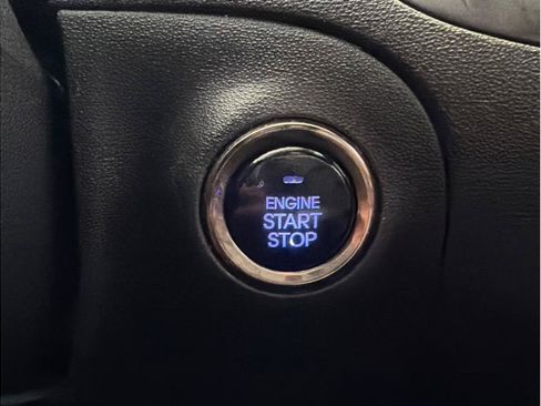 Used 2013 Hyundai Genesis 3.8 RWD image 18