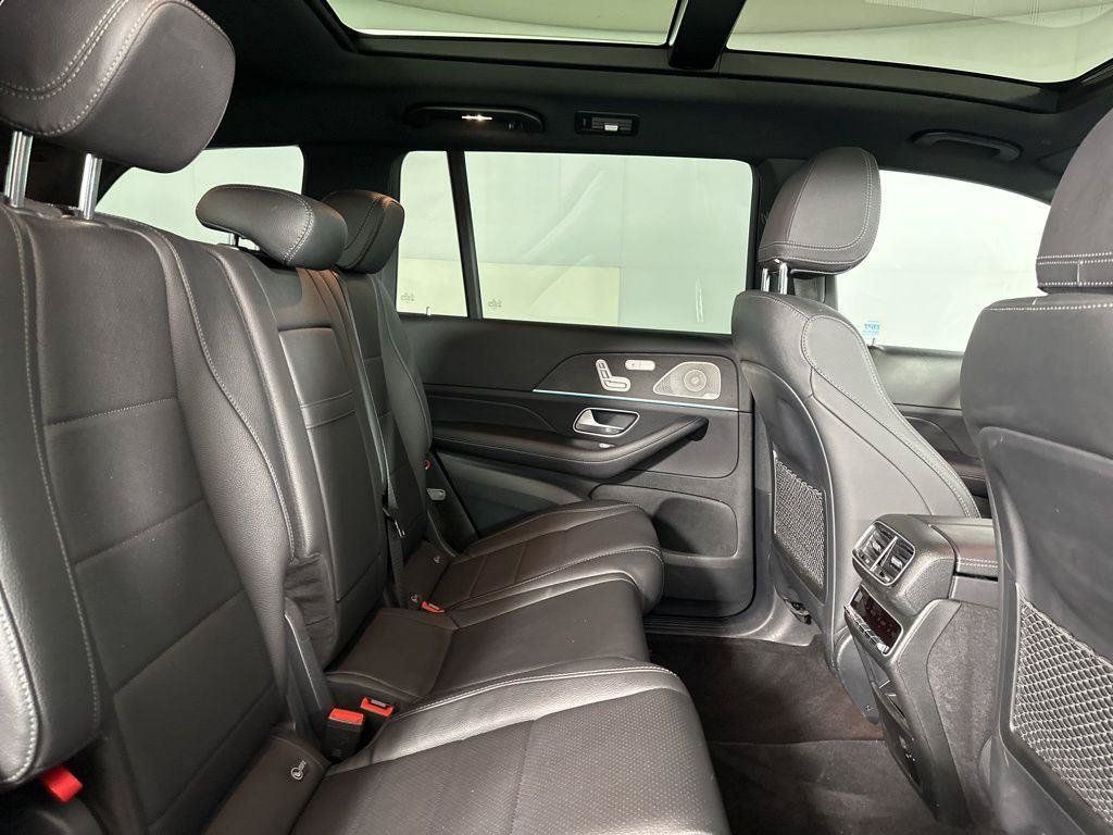 Used 2023 Mercedes-Benz GLS 450 4MATIC image 28
