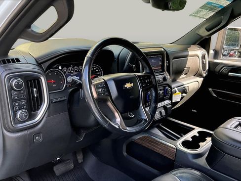 Used 2020 Chevrolet Silverado 2500 High Country w/ Z71 Off-Road Package AWD/4WD image 17