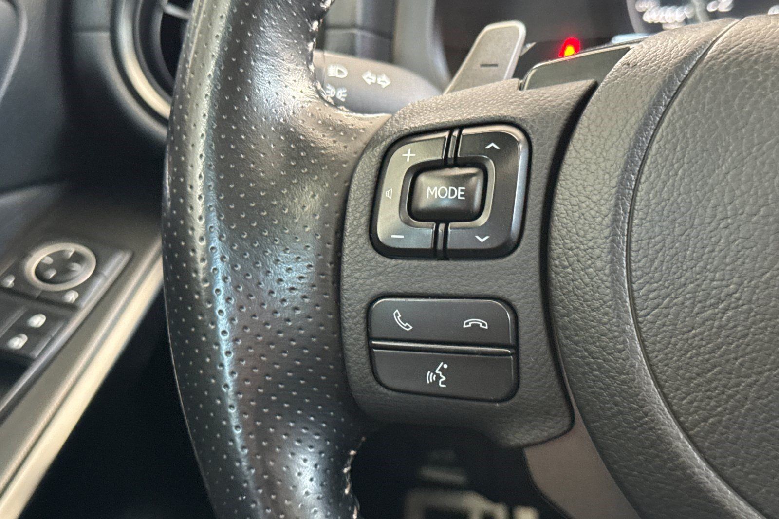 Used 2024 Lexus IS 350 F Sport RWD image 29
