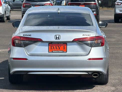 Used 2022 Honda Civic Sport image 6