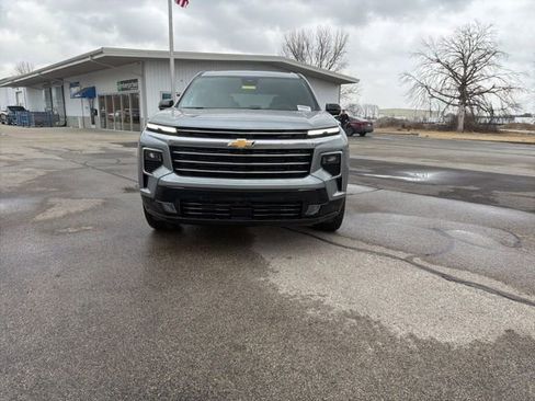 New 2026 Chevrolet Traverse High Country FWD image 3