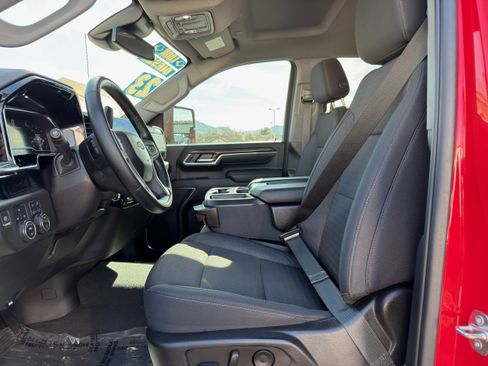 Used 2024 Chevrolet Silverado 3500 LT w/ Convenience Package image 29