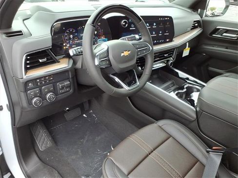 New 2026 Chevrolet Suburban High Country image 5