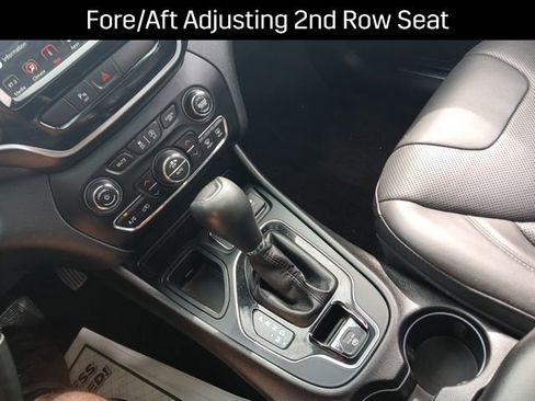 Used 2019 Jeep Cherokee Limited w/ Luxury Group image 20