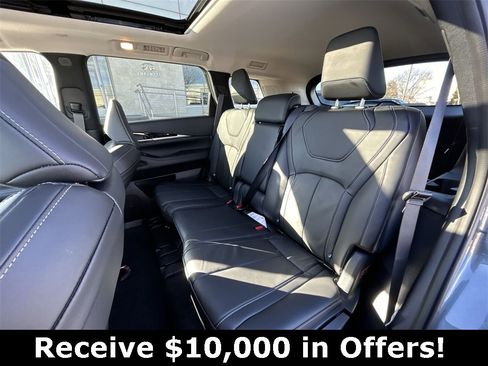 New 2025 INFINITI QX60 Pure image 13