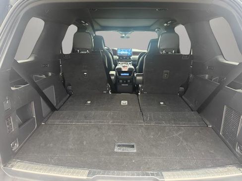 Used 2024 Lincoln Navigator Reserve image 28