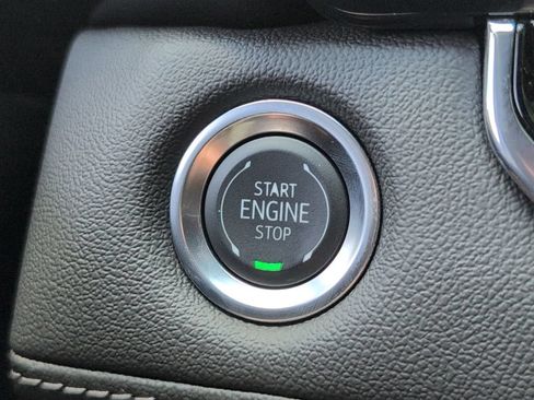 Used 2024 Chevrolet Colorado LT w/ LT Convenience Package III RWD image 24