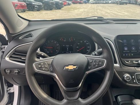 Used 2023 Chevrolet Malibu LS FWD image 23