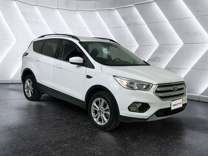 Used 2018 Ford Escape SE w/ SE Sync 3 Package