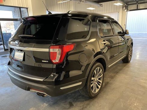 Used 2019 Ford Explorer Platinum image 7